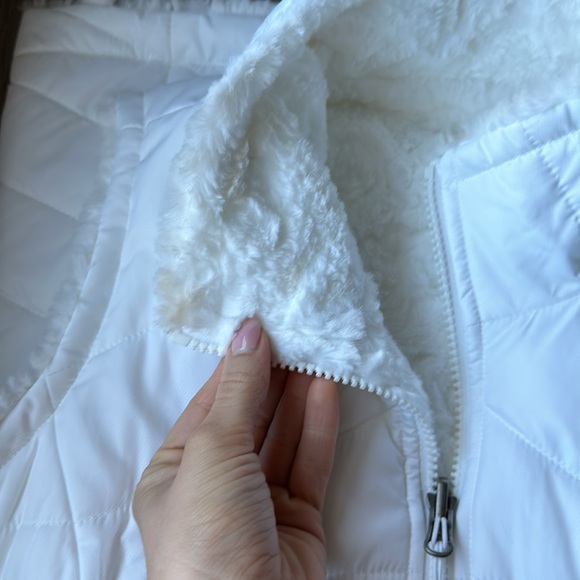 The North Face White Fur Lined Vest Size XS - Picture 3 of 5
